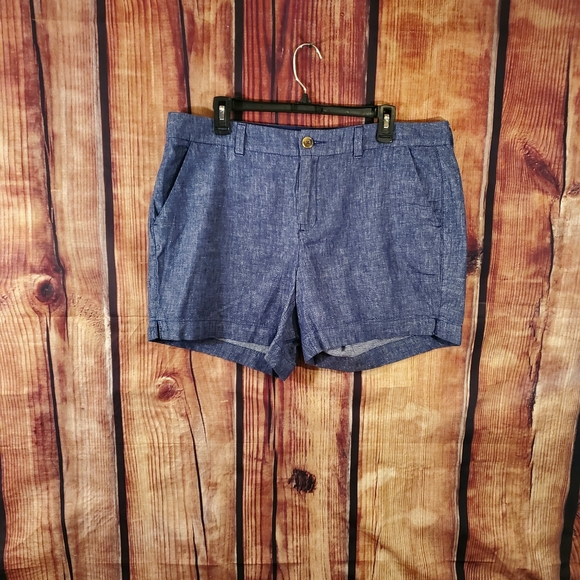 Old Navy Pants - ⭐ OLD NAVY Women's Mid-Rise Blue 'Everyday Shorts'